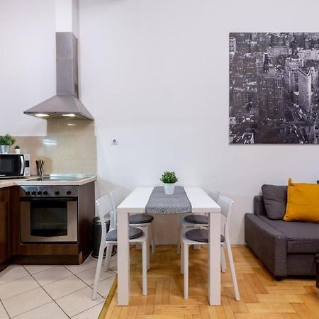 Downtown Home In The Gozsdu Garden Будапеща Екстериор снимка