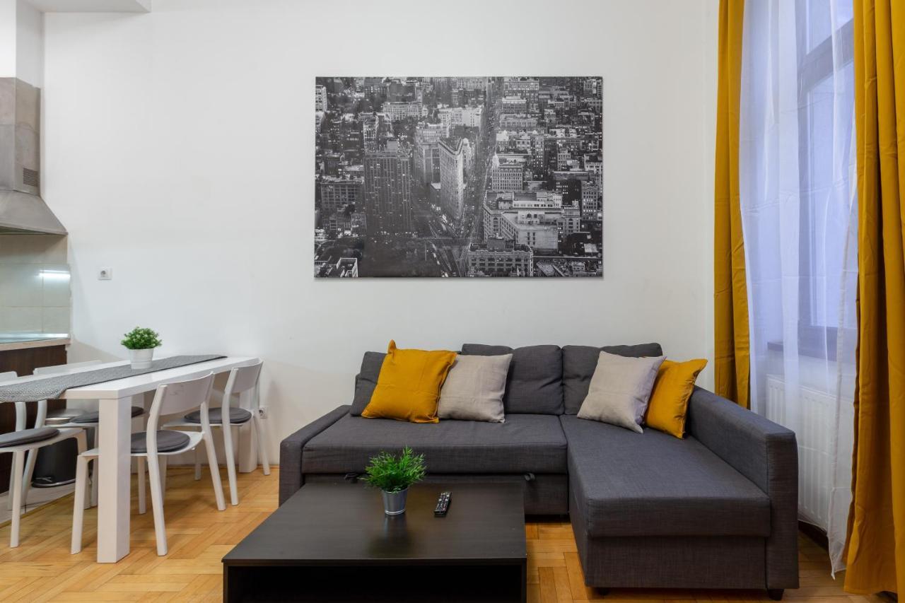 Downtown Home In The Gozsdu Garden Будапеща Екстериор снимка